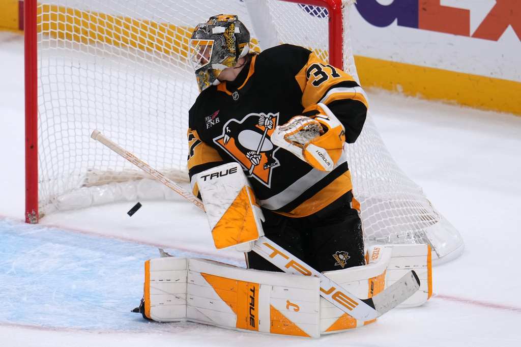 Cooley's Last-Second Hat Trick Lifts Mammoth Over Penguins in Overtime Thriller